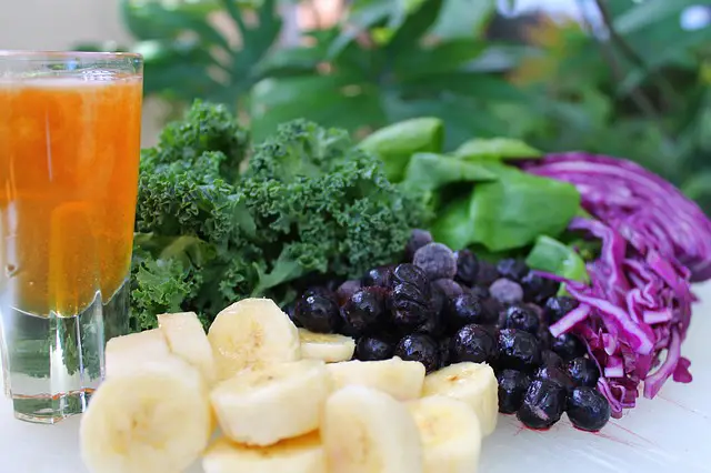 Health Benefits of Juicing (and 3 Detox Juicing Recipes)