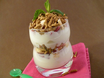 CREAMY CRUNCHY FREEZE-DRIED FRENZY CREAMY CRUNCHY FREEZE-DRIED FRENZY