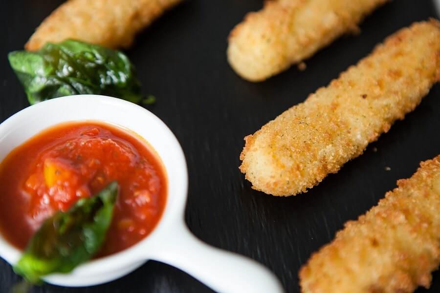 Mozzarella Sticks Dip